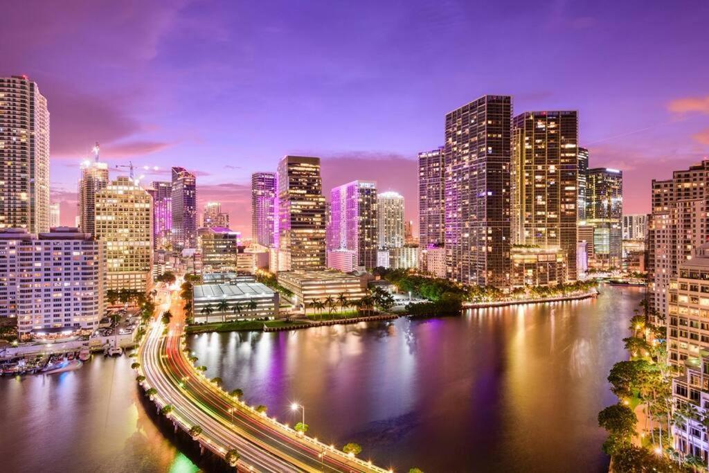 Stunning Little Havana Suites Close To Airport, Calle Ocho, Brickell, Wynwood And The Beaches - Free Parking Miami Eksteriør billede