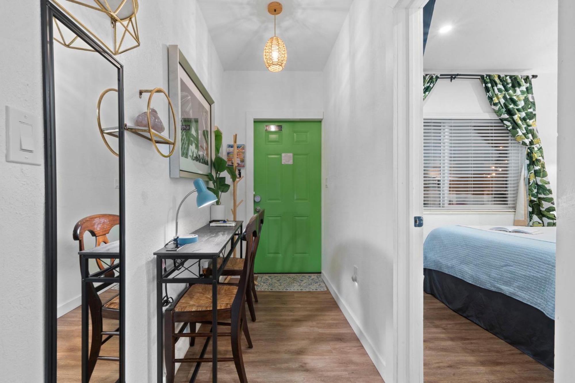 Stunning Little Havana Suites Close To Airport, Calle Ocho, Brickell, Wynwood And The Beaches - Free Parking Miami Eksteriør billede