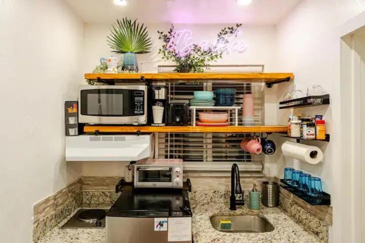 Stunning Little Havana Suites Close To Airport, Calle Ocho, Brickell, Wynwood And The Beaches - Free Parking Miami Eksteriør billede