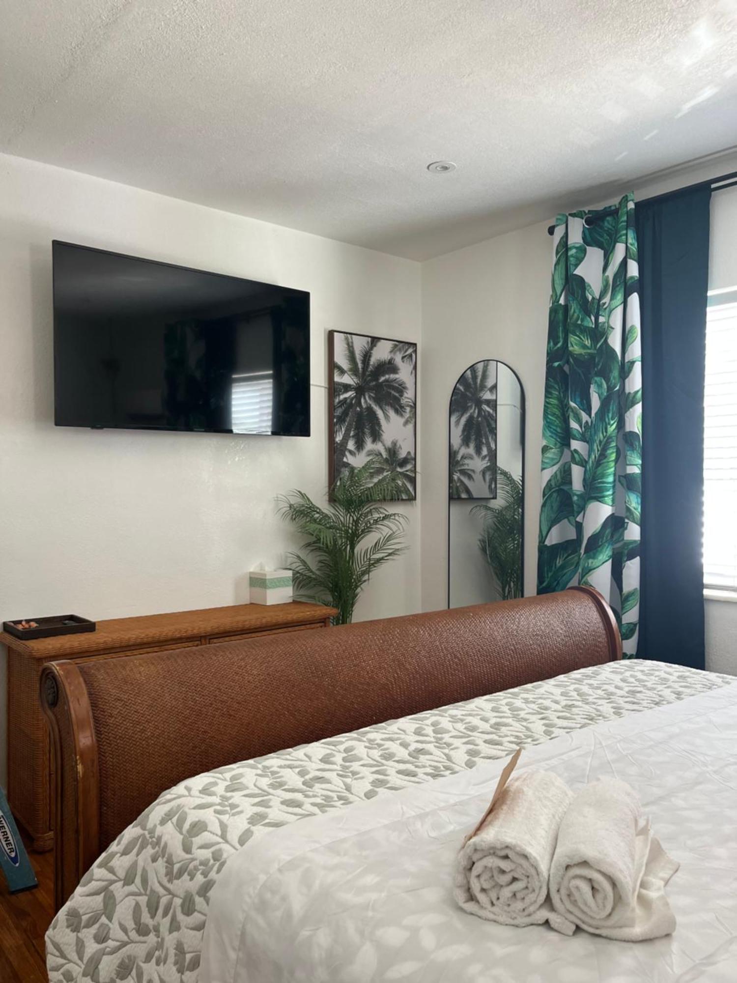 Stunning Little Havana Suites Close To Airport, Calle Ocho, Brickell, Wynwood And The Beaches - Free Parking Miami Eksteriør billede